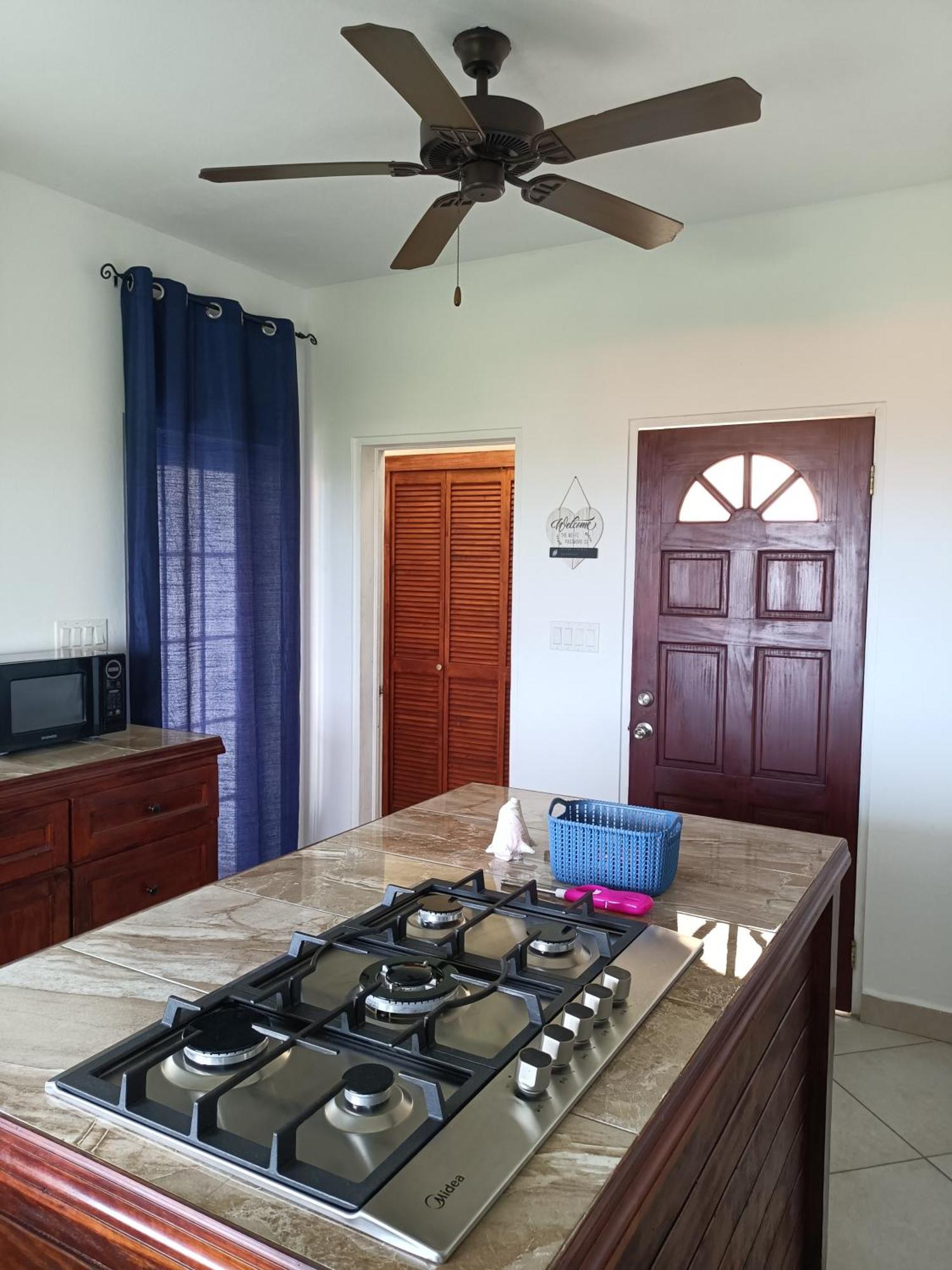 Holiday Home Belvedere Dickenson Bay Bilik gambar